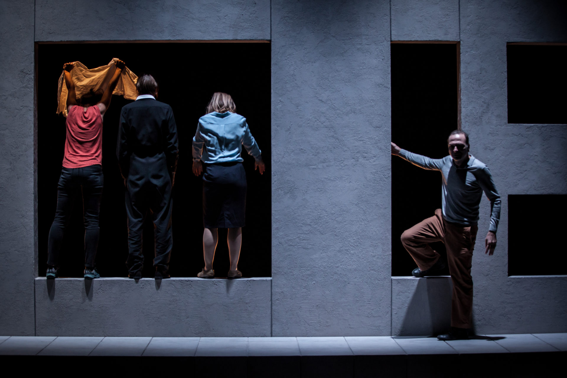 clemence_kazemi_15_nos_revolutions_Day_for_night_Anne_Monfort©SimonGosselin